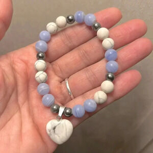 🤍 Handmade howlite + blue lace agate bracelet with howlite heart charm ✨